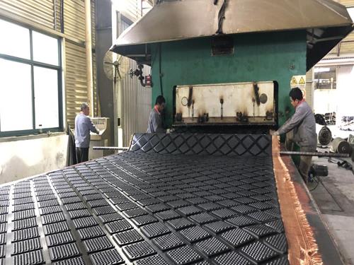 方块/条形/三角形牛栏垫